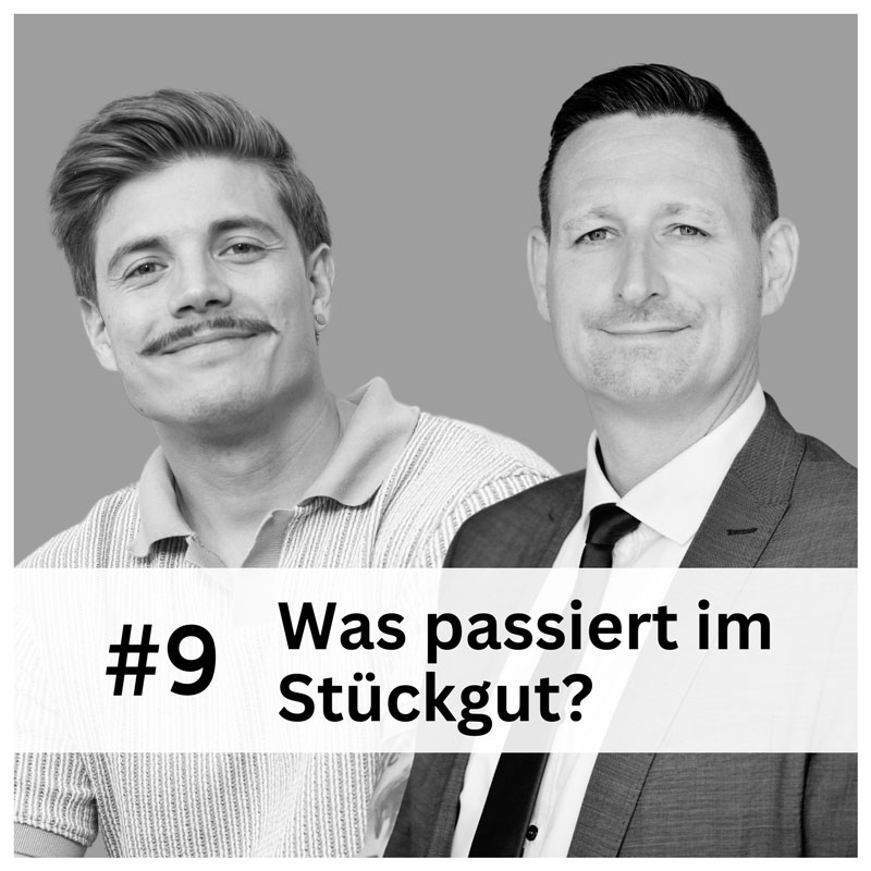 Zwei schwarz-weiß gekleidete Männer, einer im Poloshirt, der andere im Anzug, sind über dem Text "#9 Was passiert im Stückgut?" auf einem weißen Banner abgebildet, das auf Logistik und Präzision im Transport hinweist. - NG.network
